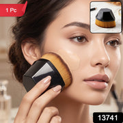 Foundation Makeup Brush – Soft Bristles & Portable Case | BeautyBare (B Grade)